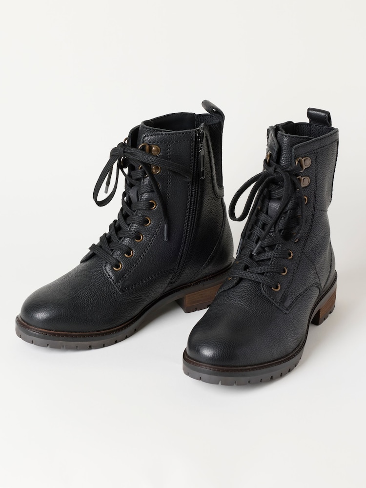 FatFace Marlow Black Wide Fit Leather Wide Fit Ankle Boot - Image 2 of 3 FatFace Marlow Black Wide Fit Leather Wide Fit Ankle Boot - Image 2 of 3