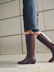 Burgundsko rdeča - Usnjeni škornji do kolen Forever Comfort® Chisel Toe Western Style - Slika 3 iz 11