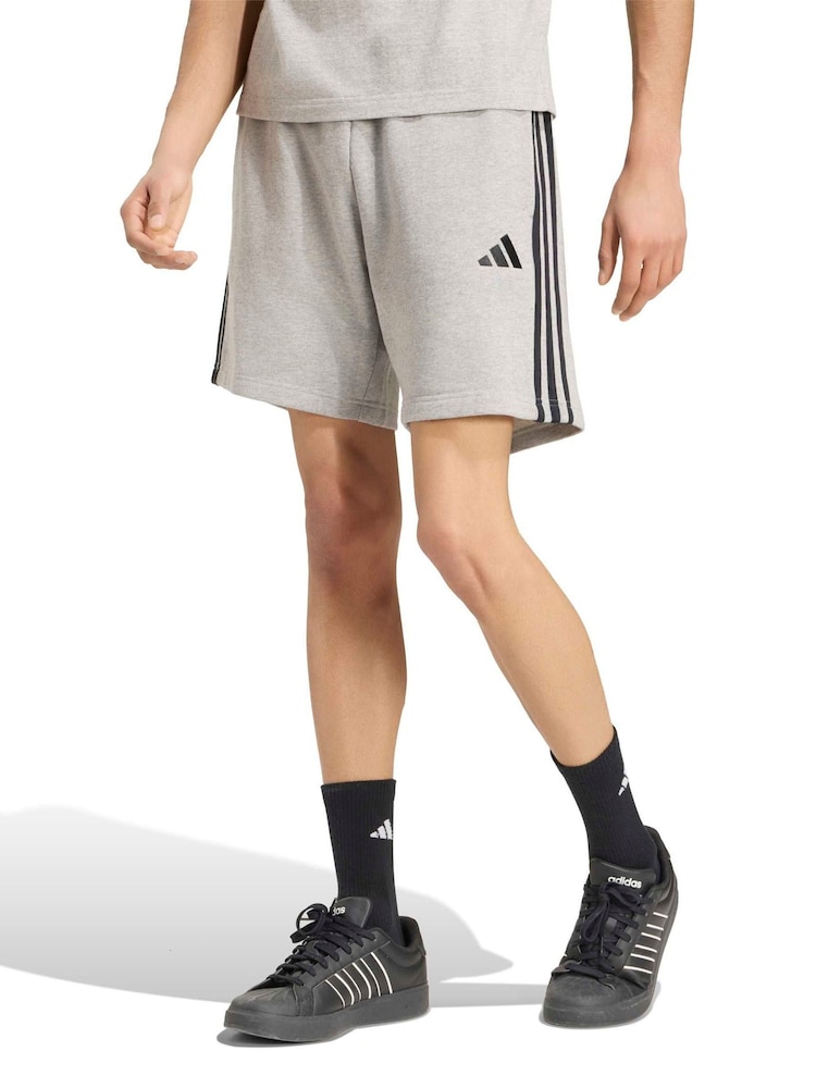 Harmaa - adidas Essentials 3-Stripes French Terry Shorts - Kuva 1 / 6