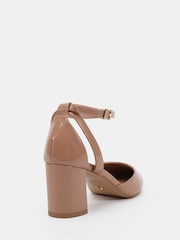Nude - Novo Wide Fit Imelda Two Part Block Heel Court Shoes - Imagen 4 de 6