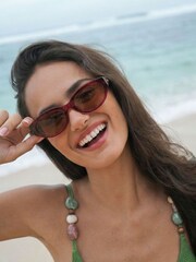 Rosso - Estella Bartlett London Sunglasses - Immagine 3 di 4