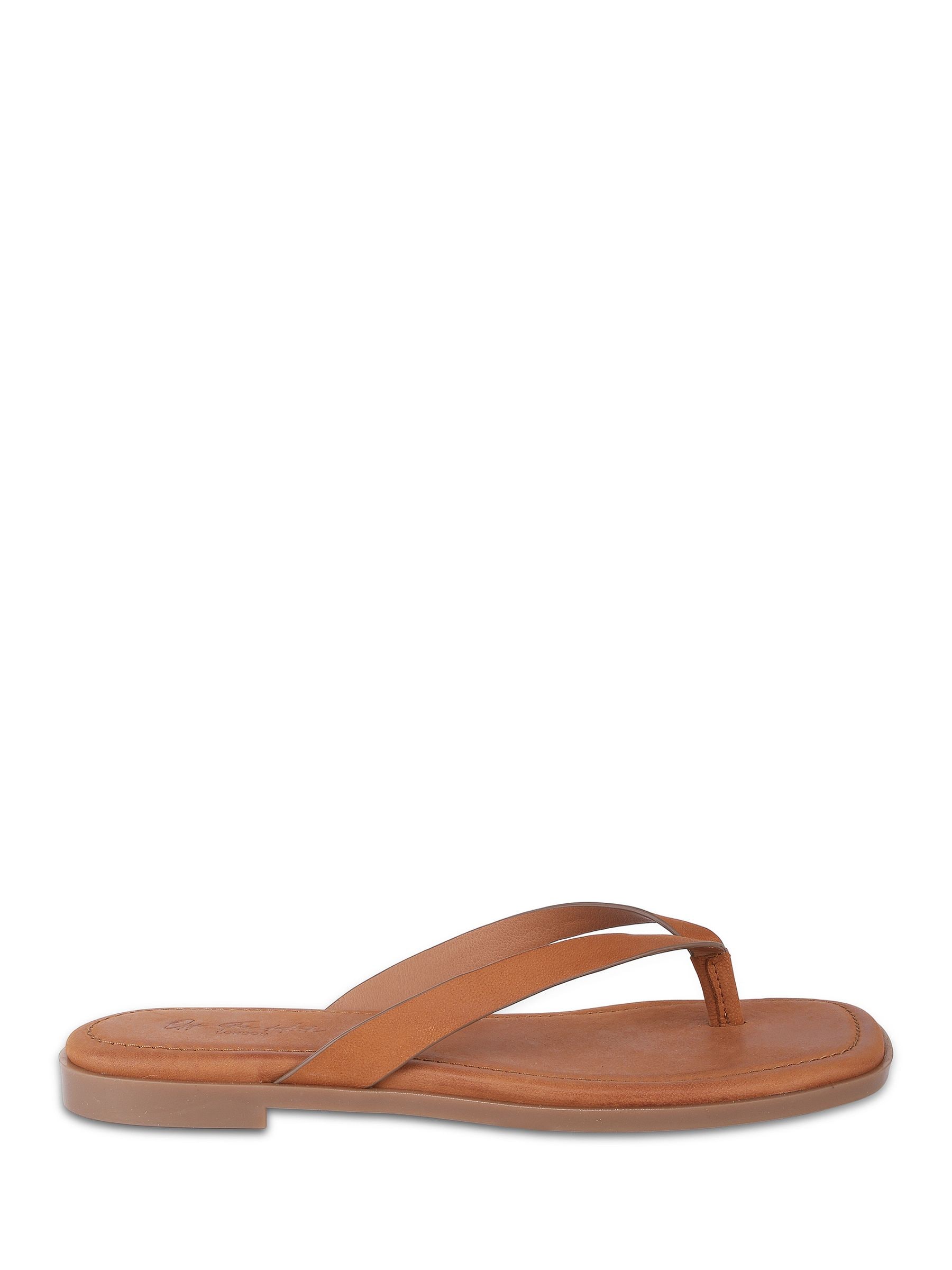 Buy Off The Hook Tan Brown Freya Leather Thong Flat Sandals from