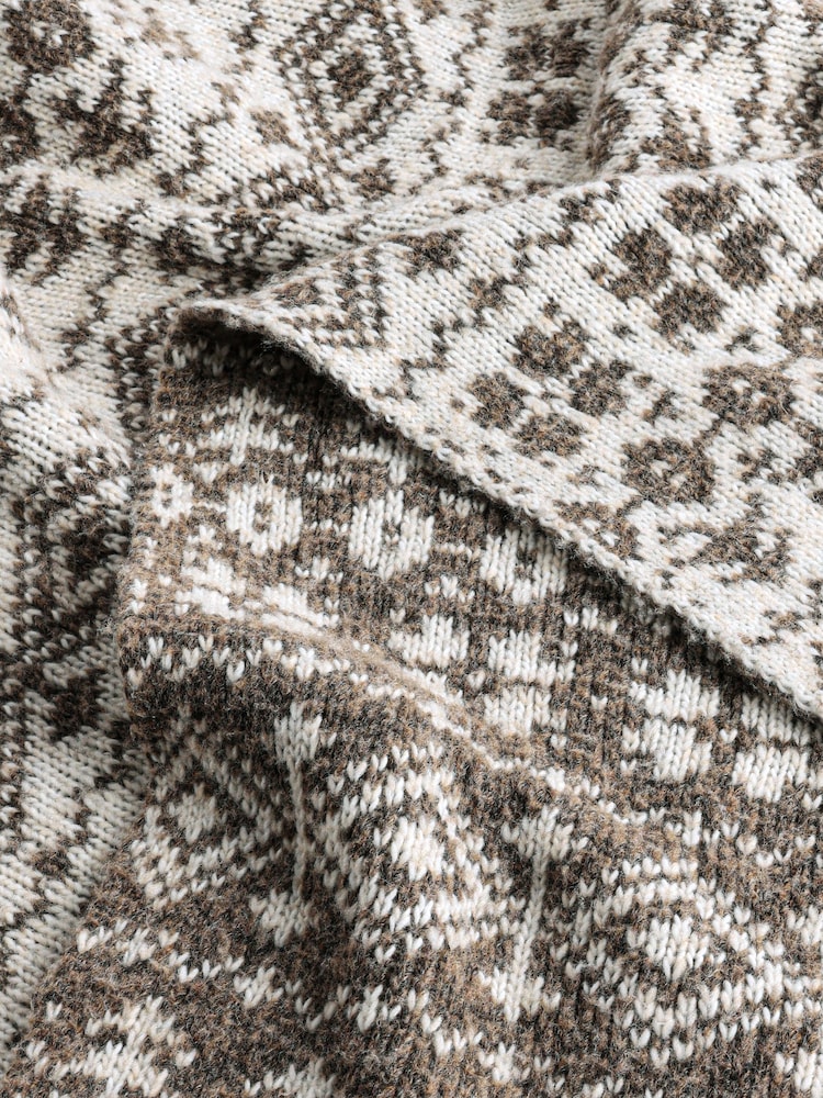Laura Ashley Chocolate Truffle Selsey Fairisle Knitted Throw - Image 7 of 7