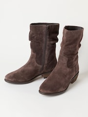 FatFace Farleigh Chocolate Brown Suede Slouch Boots - Image 4 of 4