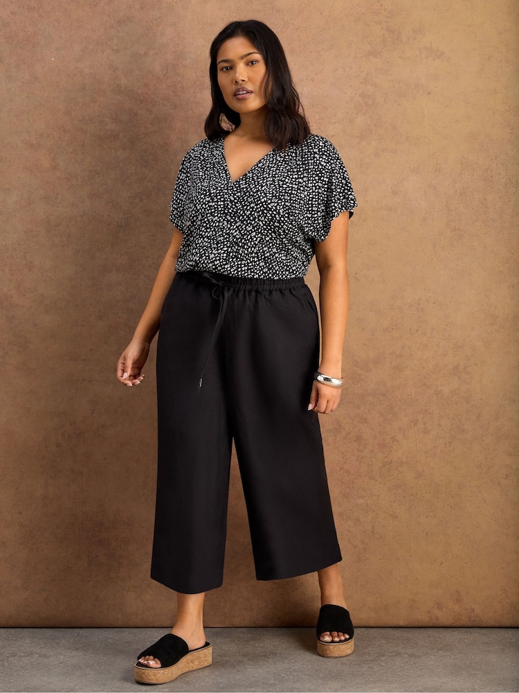 Live Unlimited Black Linen Blend Drawstring Cropped Trousers - Image 2 of 4