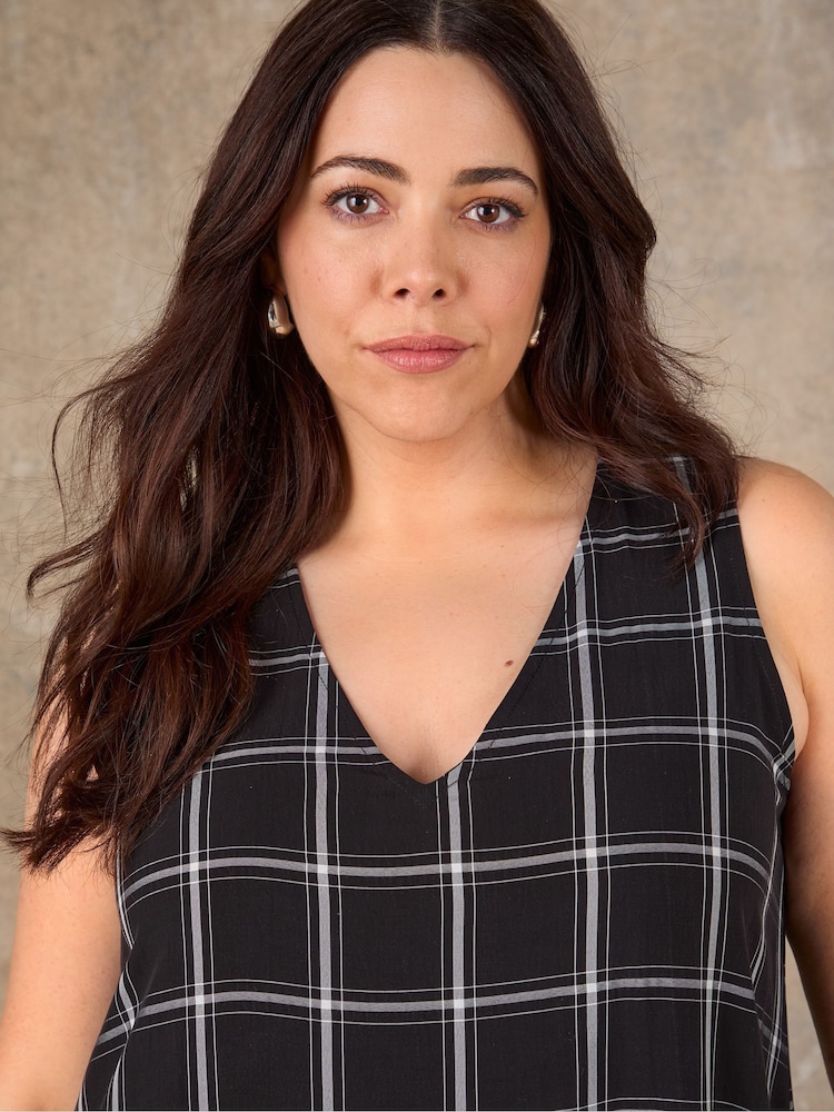 Live Unlimited Check V-Neck Maxi Dress - Image 6 of 6