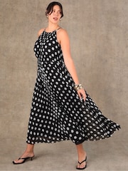 Live Unlimited Black Spot Print Halter Neck Pleated Maxi Dress - Image 3 of 4