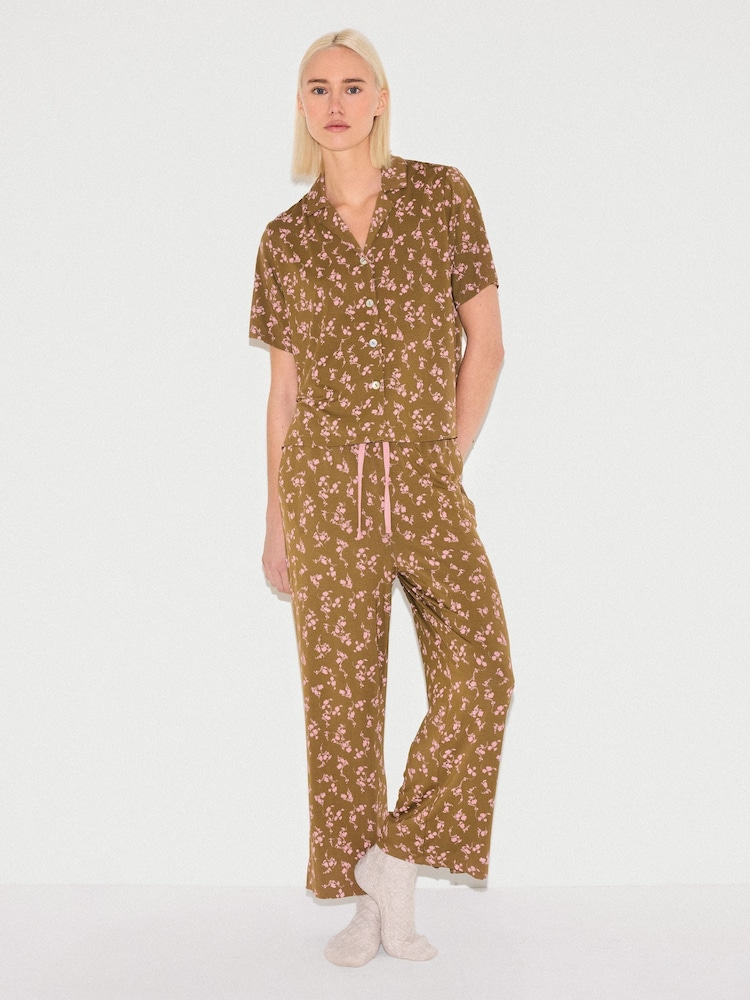 חום - Jigsaw Swirl Posy Cropped Pyjamas - תמונה 1 מתוך 4 חום - Jigsaw Swirl Posy Cropped Pyjamas - תמונה 1 מתוך 4