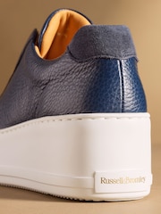 ネイビー ブルー - Russell & Bromley Park Up レースレス フラットフォーム スニーカー - 画像 4 / 7