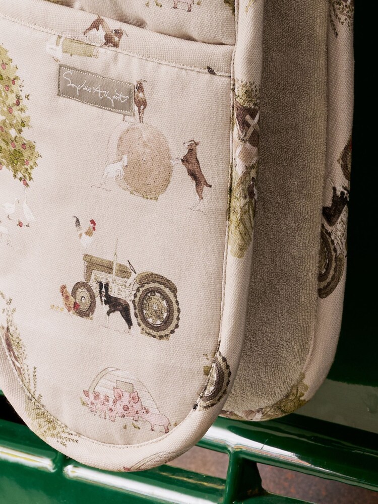 Sophie Allport Neutral Stone Farm Friends Double Oven Gloves - Image 2 of 3