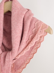 B by Ted Baker Rosa spetstriangelhalsduk - Bild 7 av 8