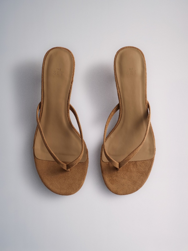 The Set Toe Thong Heel Sandals Camel - Image 2 of 4 The Set Toe Thong Heel Sandals Camel - Image 2 of 4