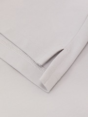 אפור רך - Reiss Vale R-Flex Half-Zip Polo Shirt - תמונה 9 מתוך 10