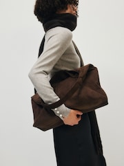 זמש חום - The Set Slouchy Shoulder Bag - תמונה 5 מתוך 7