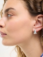 Oliver Bonas Sterling Silver Rosa Ridged Plated Clicker Hoop Earrings - Image 5 of 5