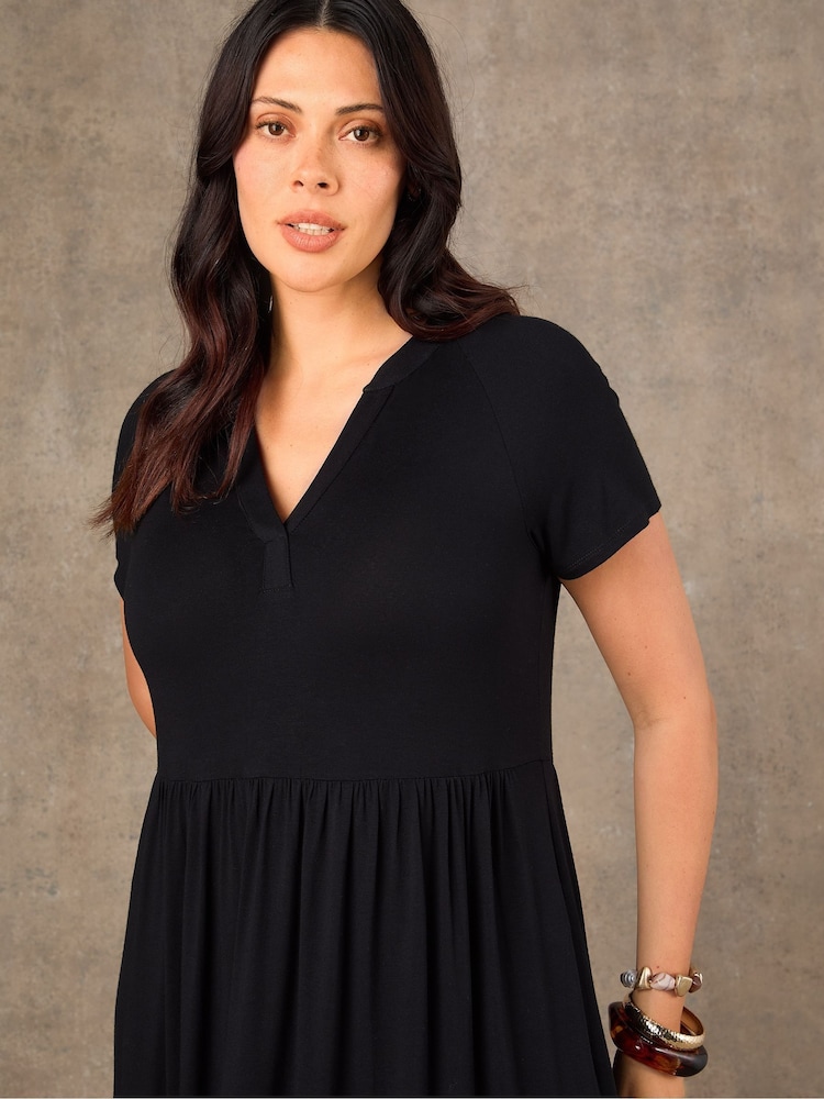 Live Unlimited Black Petite Tiered Jersey Maxi Dress - Image 2 of 4