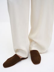 খাকি সবুজ সোয়েড - The Set Premium Backless Slip On Mules - 4এর মধ্যে 2 ছবি