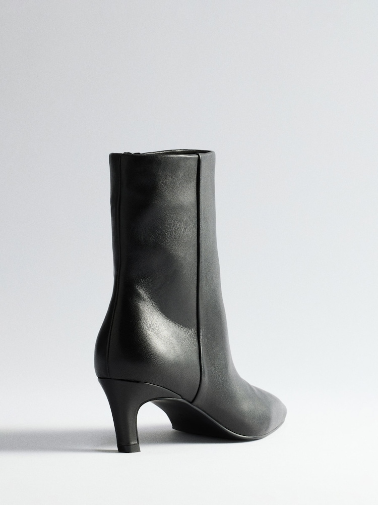 Schwarzes Leder - The Set Premium Chisel Ankle Boots - Bild 2 von 3