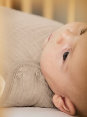 The Little Green Sheep Truffle Muslin 1.0 Tog Baby Sleeping 0-6 Months Bag - Image 2 of 5