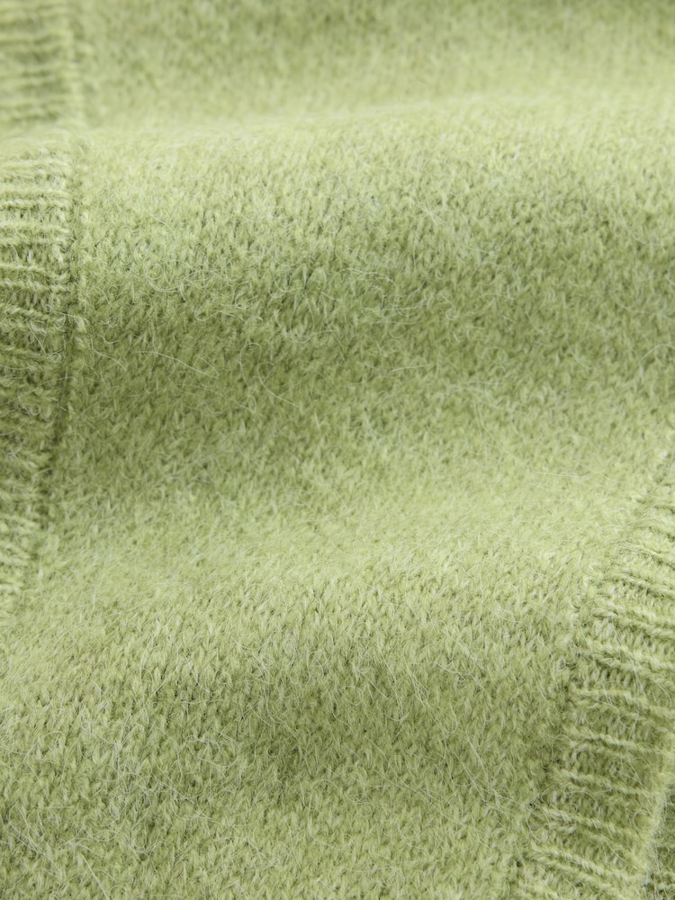 Green Knitted Heavyweight Triangle Scarf - Image 3 of 3