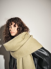 Green Heavyweight Blanket Scarf - Image 3 of 7
