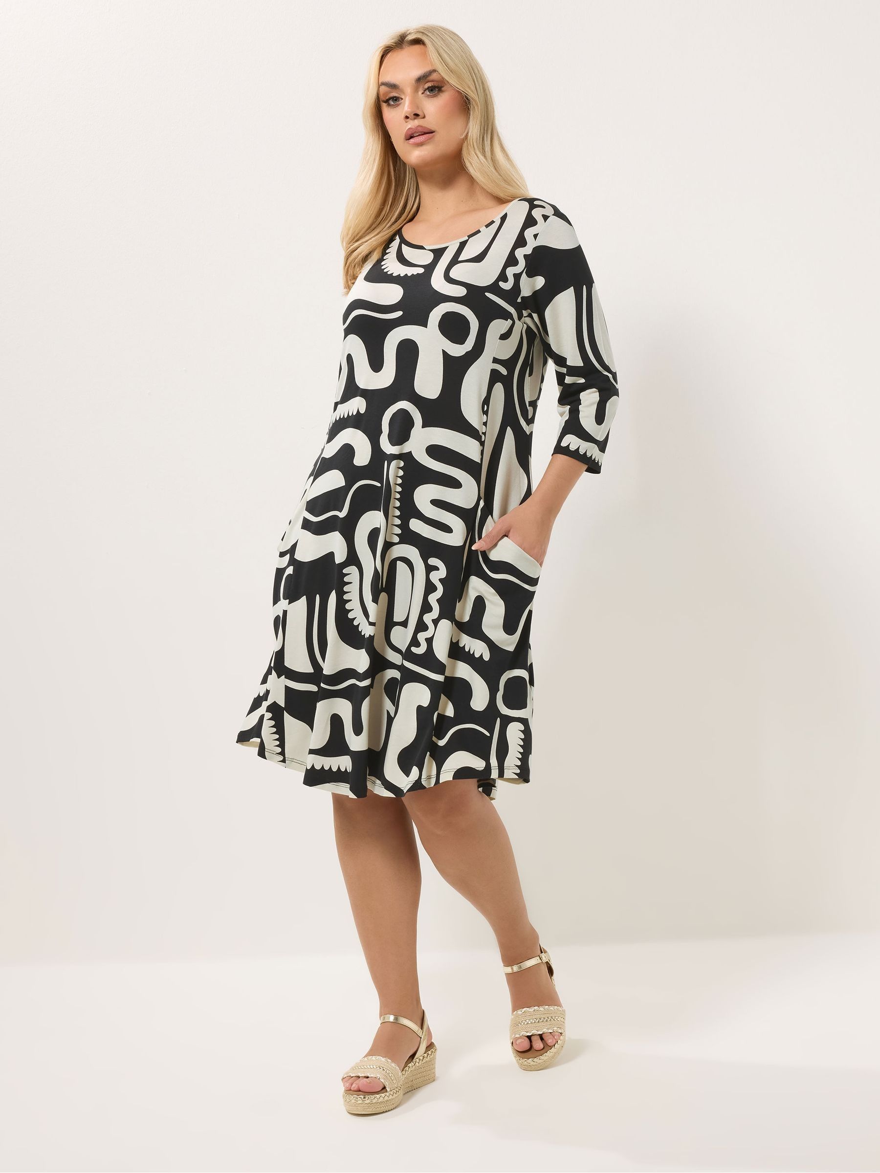 Yours Women's Black Abstract Geometric Tunic Dress In | : Size 18 - Image 3