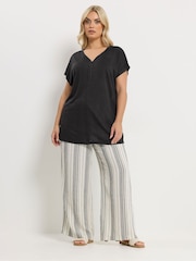 Yours Curve Black Front Seam Detail Top - Image 3 of 5