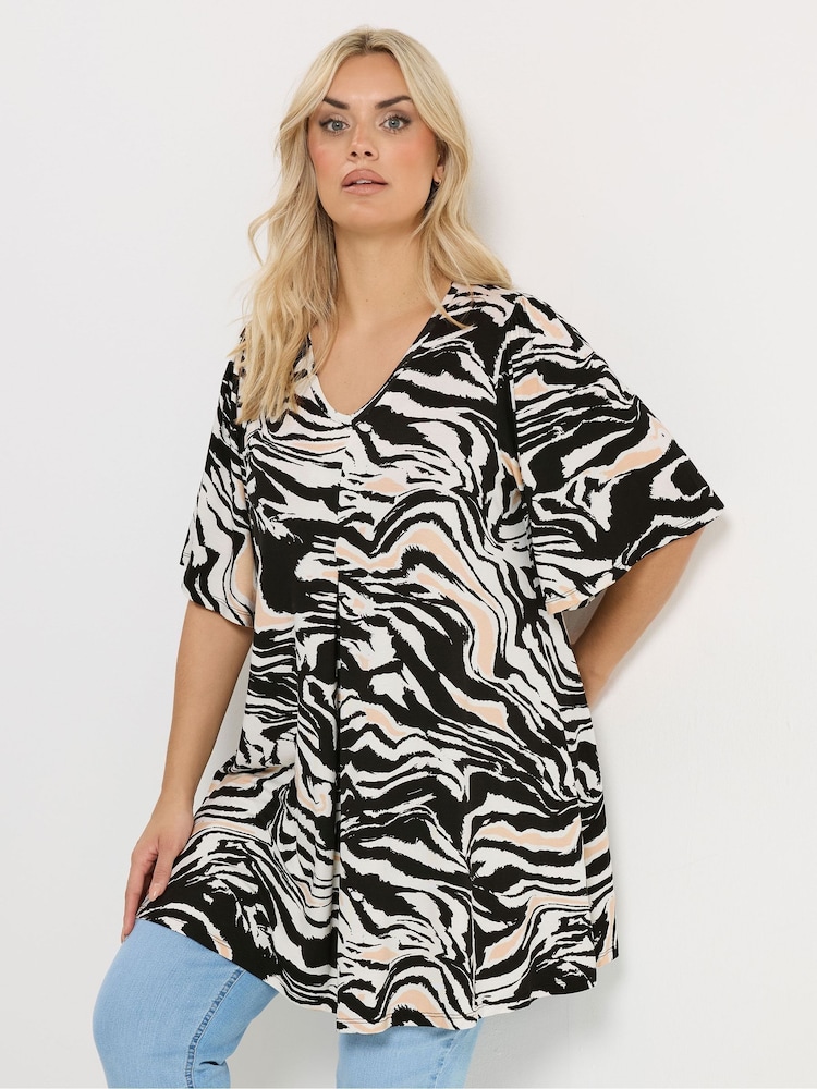 Yours Curve Black / Cream Pleated Front Top - Image 1 of 5 Yours Curve Black / Cream Pleated Front Top - Image 1 of 5