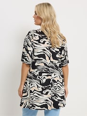 Yours Curve Black / Cream Pleated Front Top - Image 3 of 5