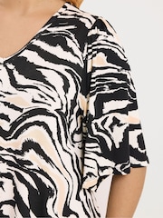 Yours Curve Black / Cream Pleated Front Top - Image 4 of 5