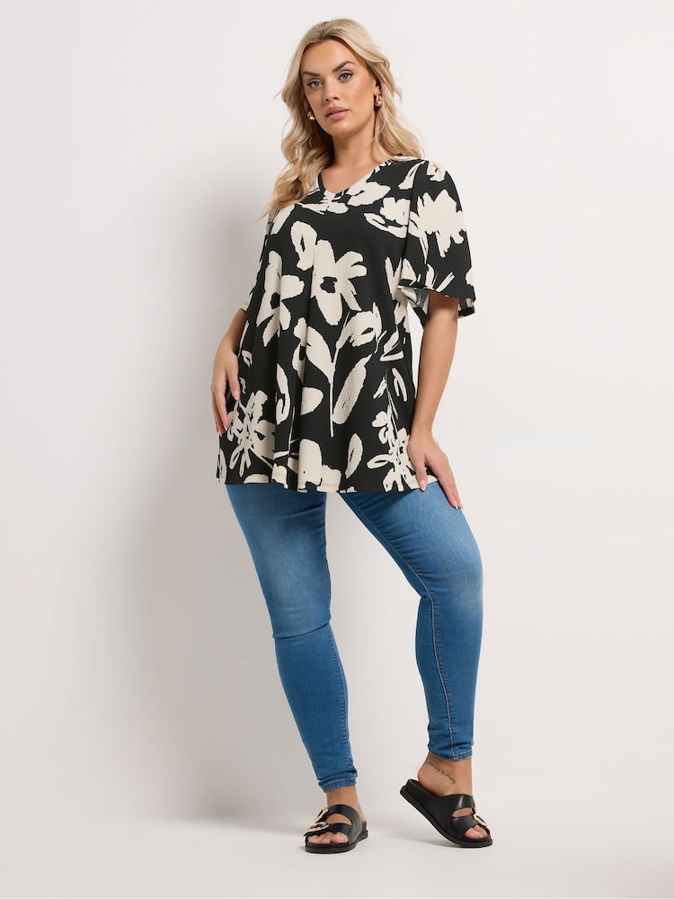 Yours Curve Black Textured Pleated Front Blouse - Image 2 of 5