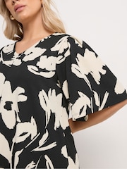 Yours Curve Black Textured Pleated Front Blouse - Image 4 of 5