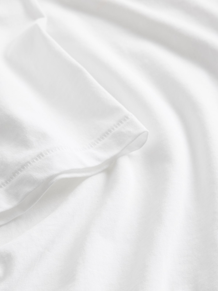 Gap White VintageSoft T-Shirt - Image 5 of 5 Gap White VintageSoft T-Shirt - Image 5 of 5