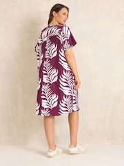 Evans Red Pleated Front Grown On Sleeve Dress - Image 3 of 5