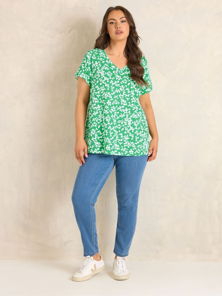 بلوزة Henley بأكمام قصيرة وتفصيل ثنية رفيعة من قماش سلوب من Evans - صورة 2 من 5