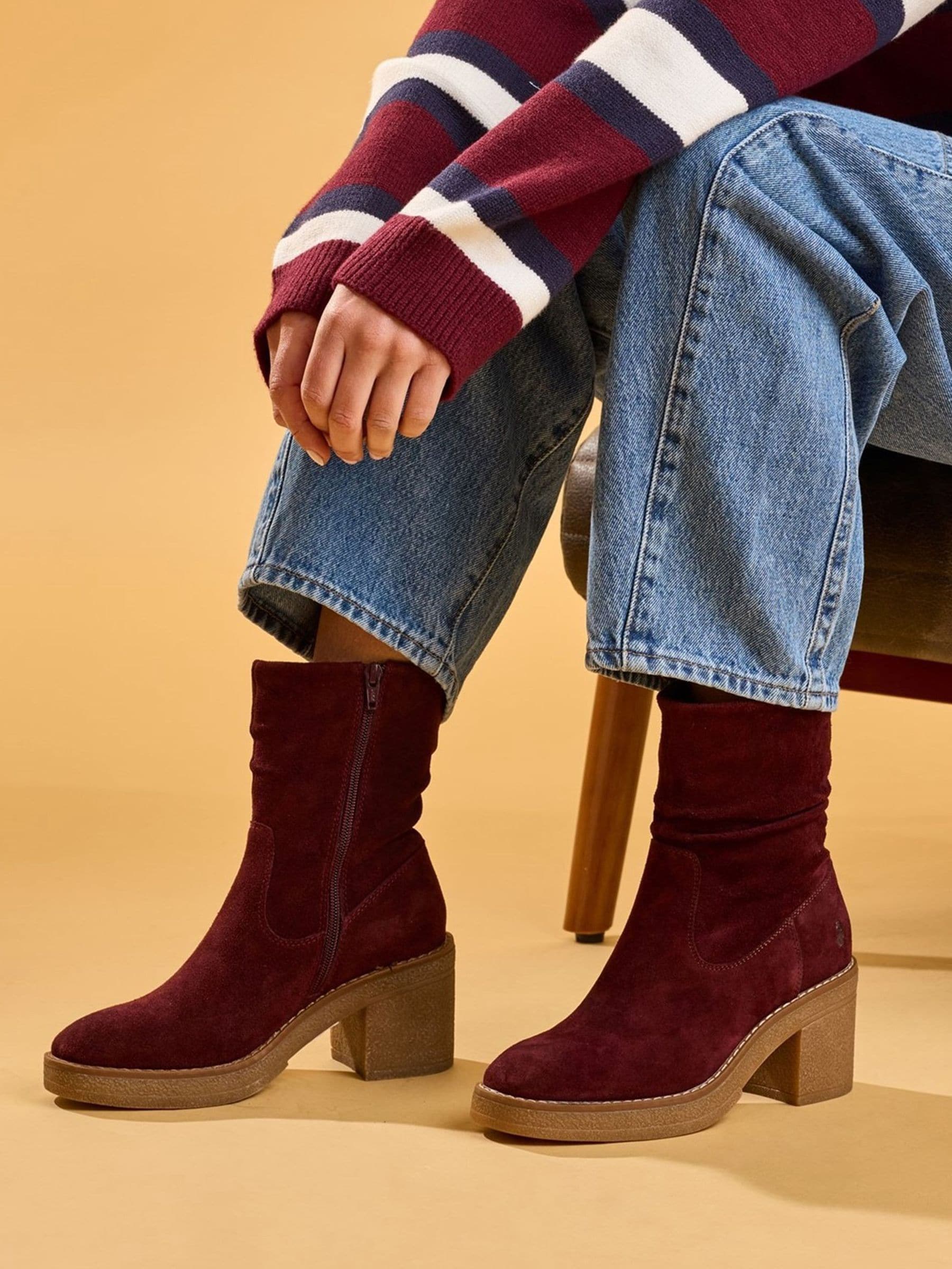 Hush Puppies Women's Plum Flora Ruched Boot In Size 8 - Image 2