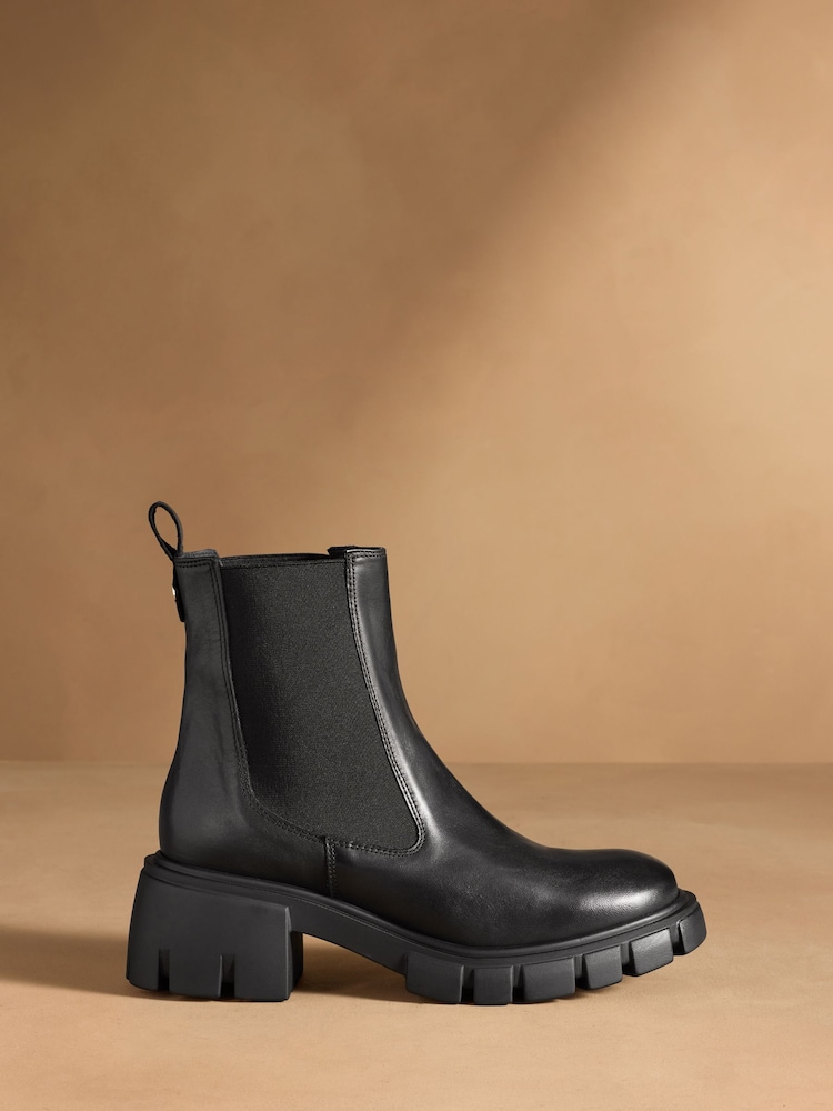 Russell & Bromley Black City Low Cleated Heel Chelsea Boots - Image 2 of 7 Russell & Bromley Black City Low Cleated Heel Chelsea Boots - Image 2 of 7
