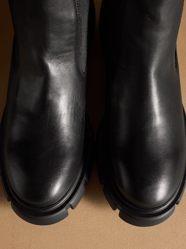 Russell & Bromley Black City Low Cleated Heel Chelsea Boots - Image 7 of 7 Russell & Bromley Black City Low Cleated Heel Chelsea Boots - Image 7 of 7