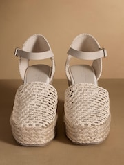 Russell & Bromley Hale Weave Crochet Espadrille Wedge - صورة 3 من 7