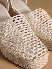 Russell & Bromley Hale Weave Crochet Espadrille Wedge - صورة 4 من 7