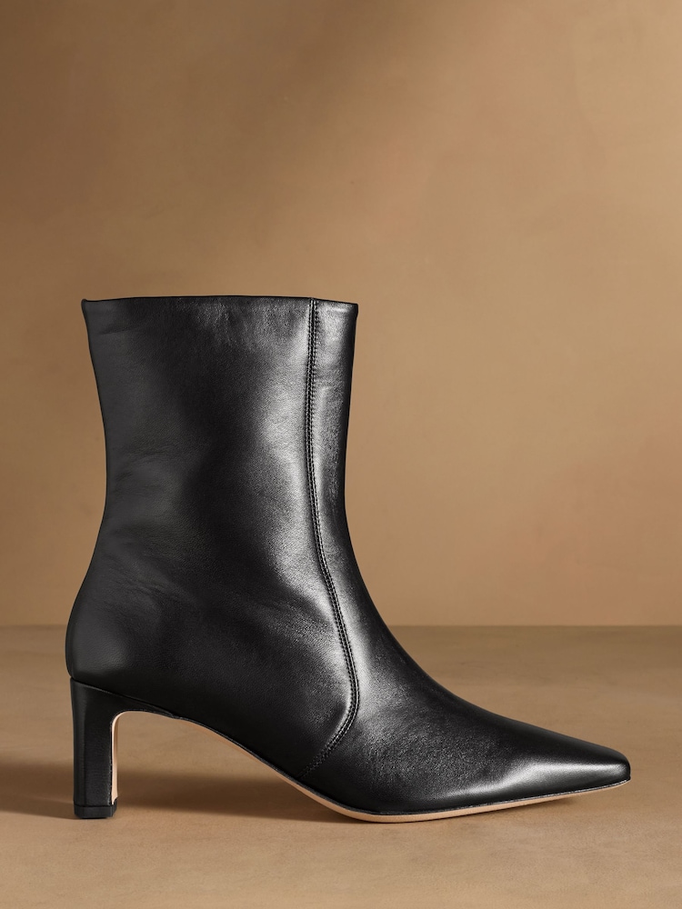 Russell & Bromley Black Malpas High Ankle Heeled Boots - Image 2 of 7 Russell & Bromley Black Malpas High Ankle Heeled Boots - Image 2 of 7