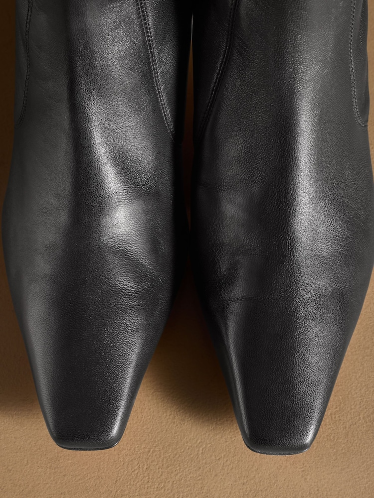 Russell & Bromley Black Malpas High Ankle Heeled Boots - Image 7 of 7 Russell & Bromley Black Malpas High Ankle Heeled Boots - Image 7 of 7