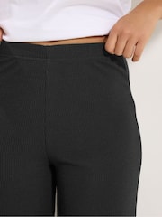 أسود - بنطلون برِجل واسعة للأحجام الصغيرة من M&Co - Image 4 of 5