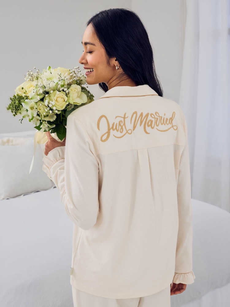 Chelsea Peers Organic Cotton Embroidered Just Married Frill Long Pyjama Set - كريم - صورة 2 من 8 Chelsea Peers Organic Cotton Embroidered Just Married Frill Long Pyjama Set - كريم - صورة 2 من 8