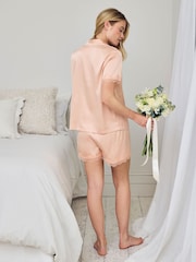 Chelsea Peers Satin Tulip Hem Lace Trim Button Up Short Pyjamas Set - صورة 4 من 5