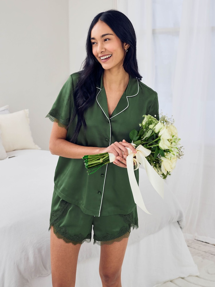 Chelsea Peers Satin Tulip Hem Lace Trim Button Up Short Pyjamas Set - صورة 1 من 6