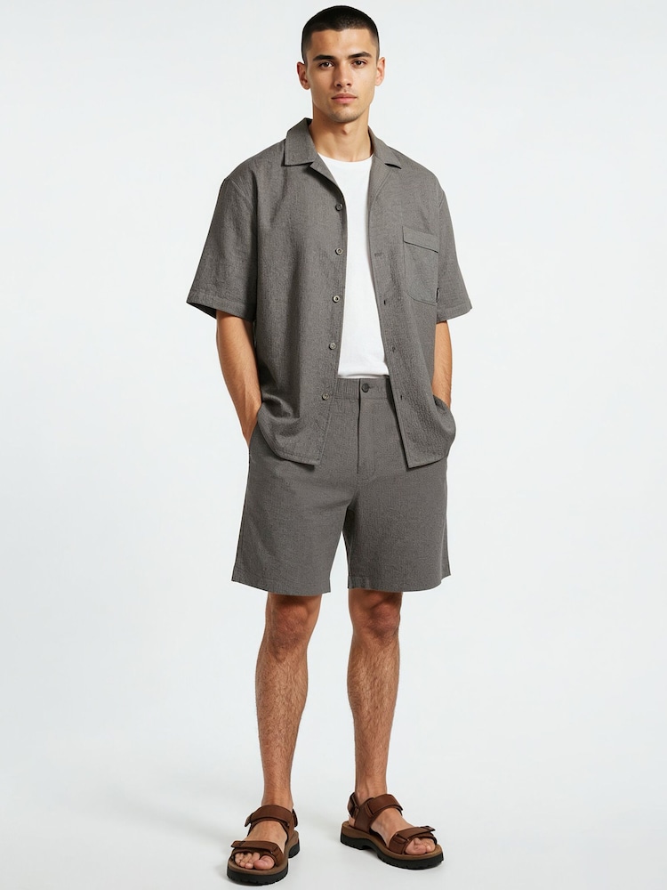 אפור - Religion Crinkle Chino Shorts - תמונה 4 מתוך 4 אפור - Religion Crinkle Chino Shorts - תמונה 4 מתוך 4