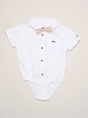 Little Gent Body chemise fictif, nœud papillon et short avec bretelles, ensemble - Image 4 sur 5