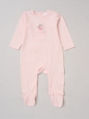 Rosa - Rock-A-Bye Baby Boutique Sleepsuit With Appliqué Bear With Cloud Pocket - Bild 2 von 3