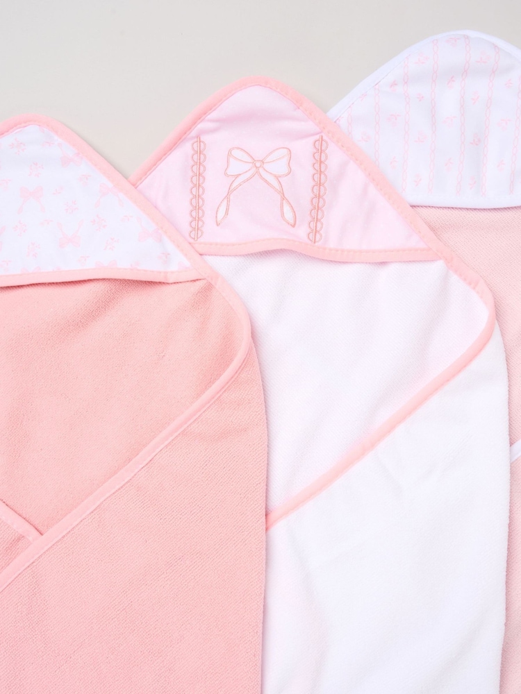Rock-A-Bye Baby Boutique Hooded Towels And Wash Cloth Set 3 Pack - Image 3 of 3